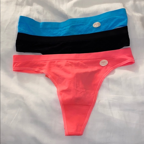 Womens 3 pk thongs - Picture 1 of 9